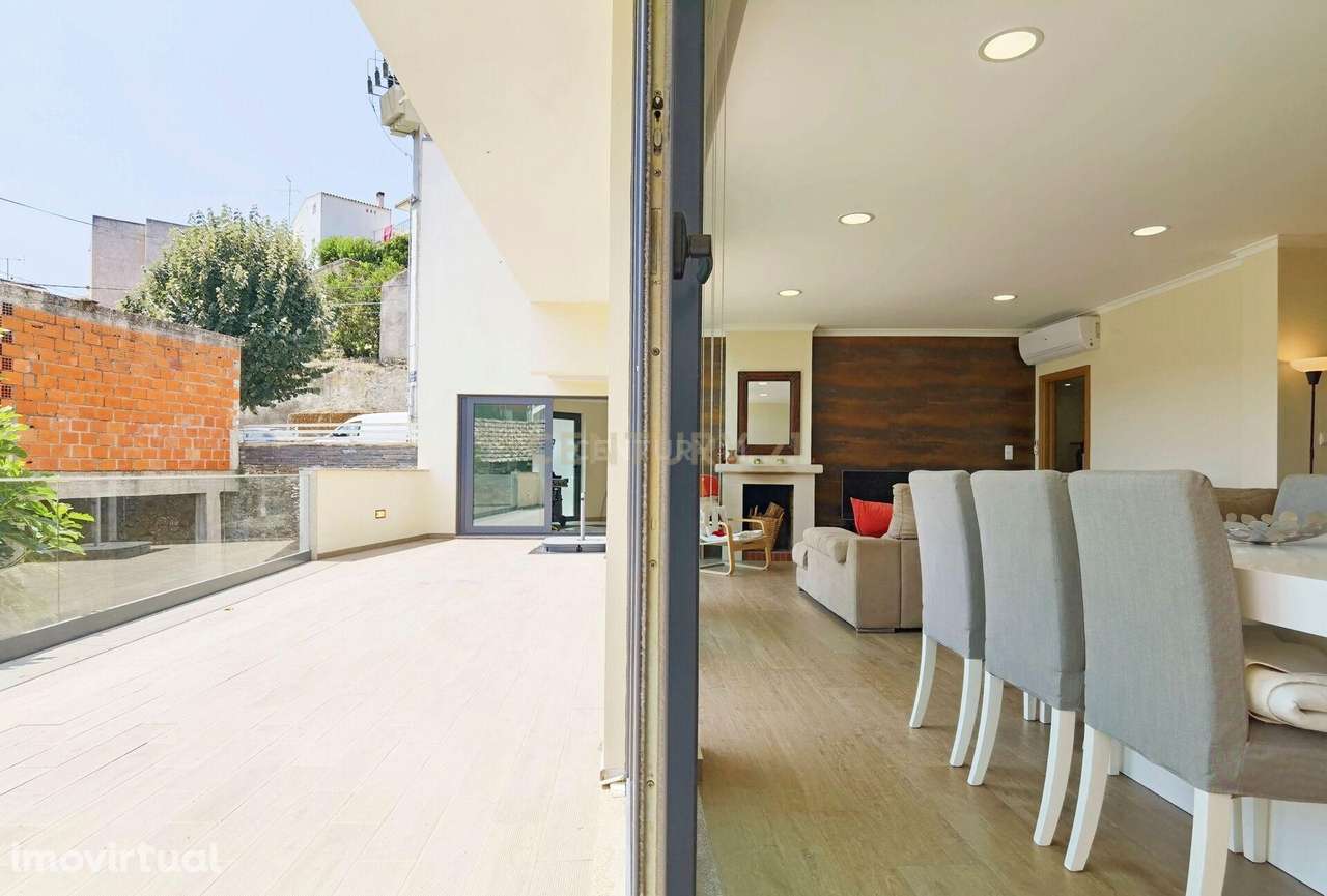 Moradia, 125 m², Vale de Figueira - Grande imagem: 4/47