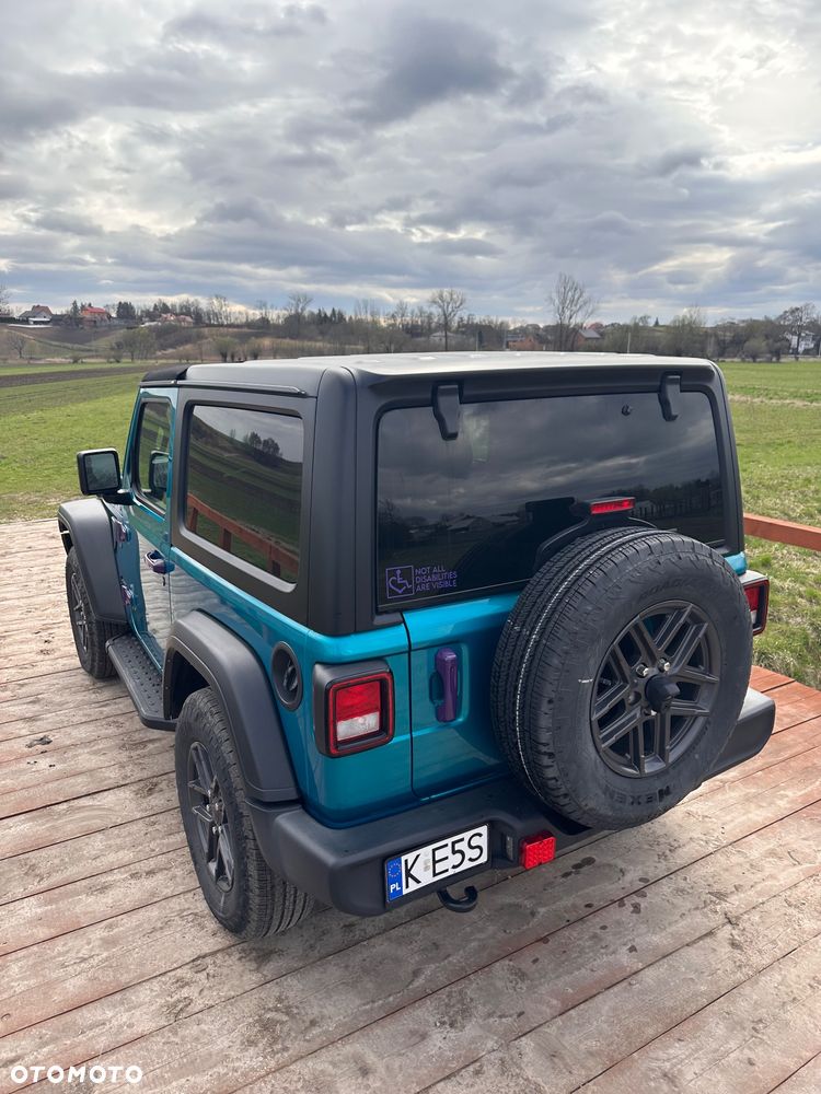 Jeep Wrangler - 10
