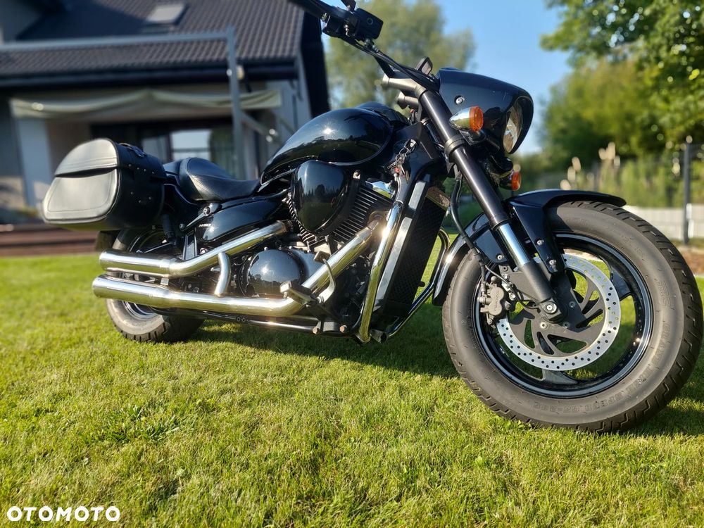 Suzuki Intruder - 16