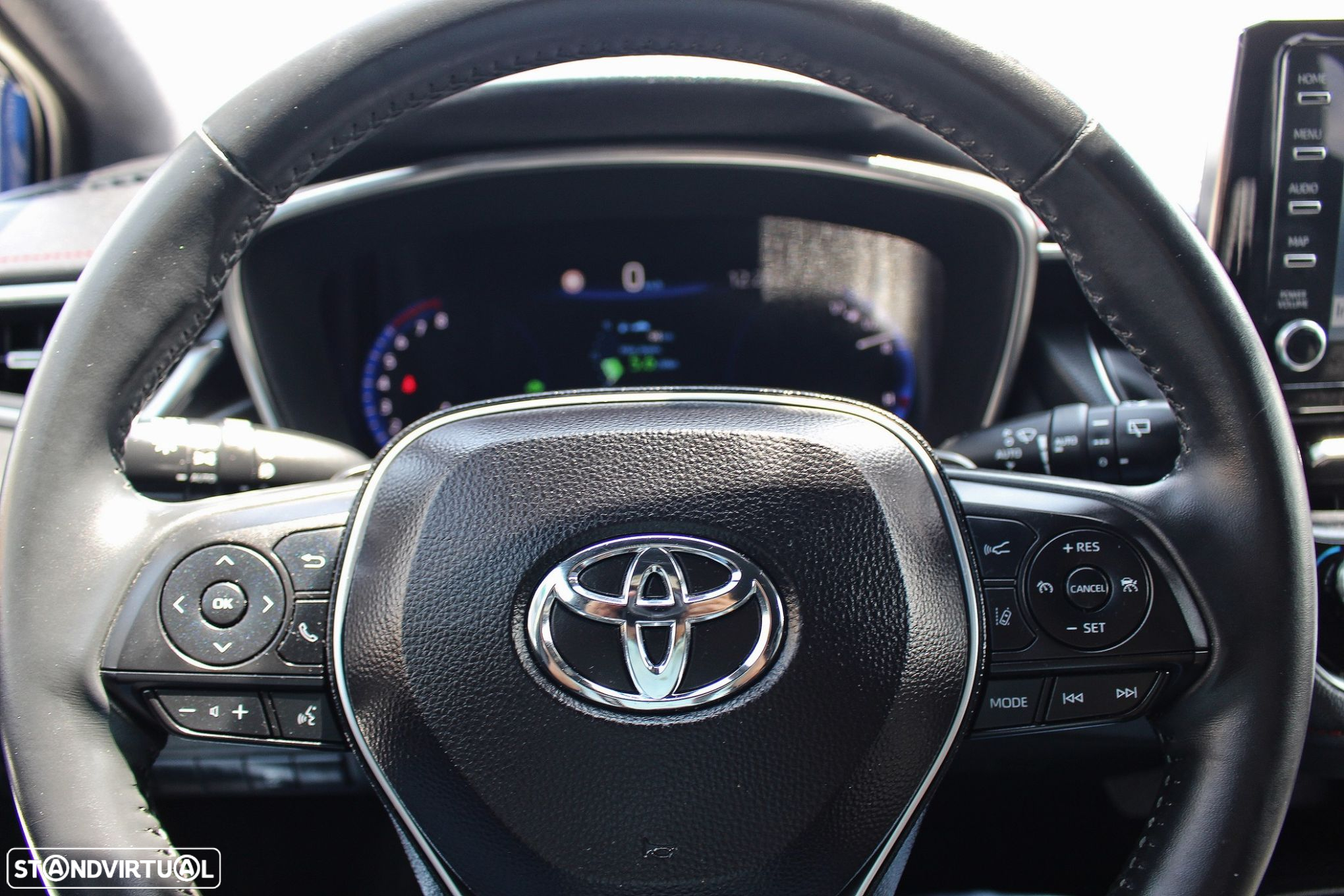 Toyota Corolla 2.0 Hybrid Exclusive - 26
