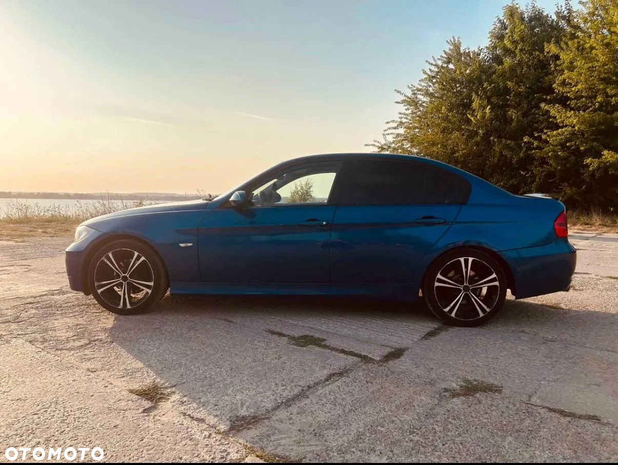 BMW Seria 3 318i Touring - 4