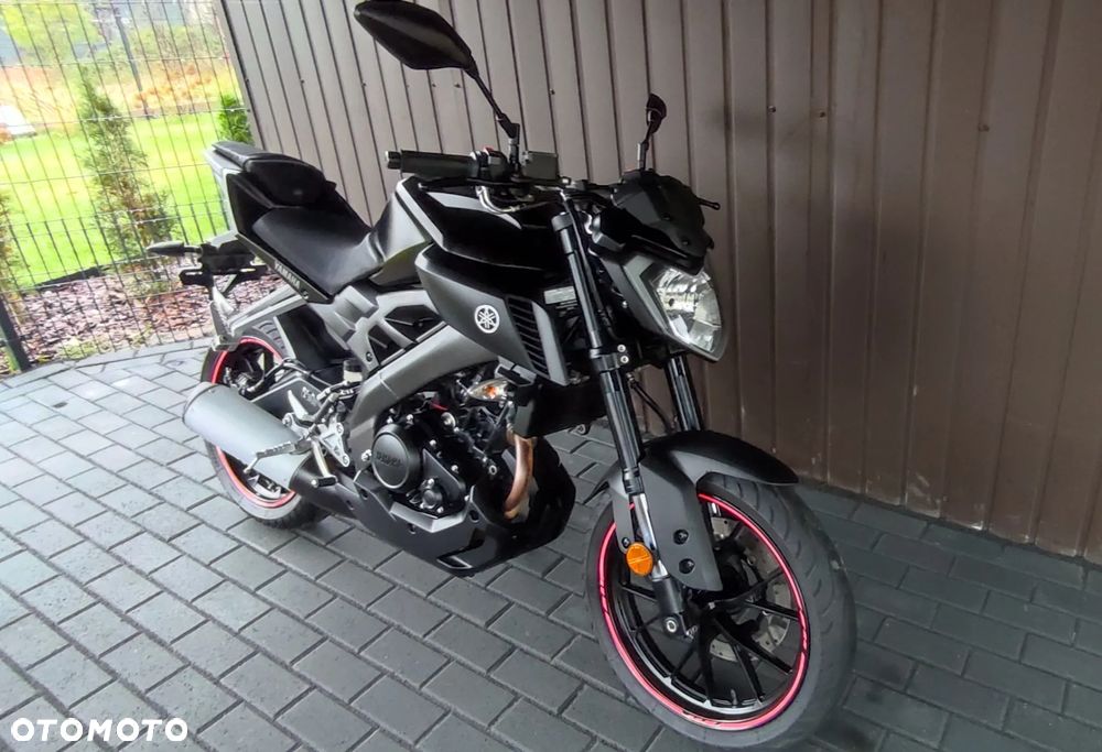 Yamaha MT - 32