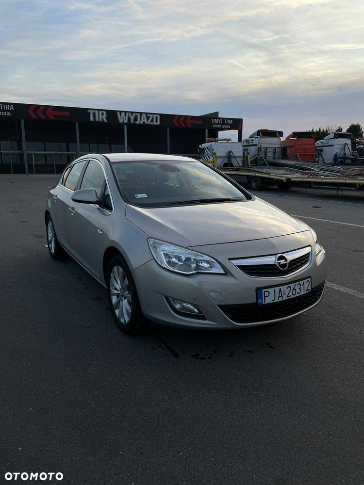 Opel Astra - 1