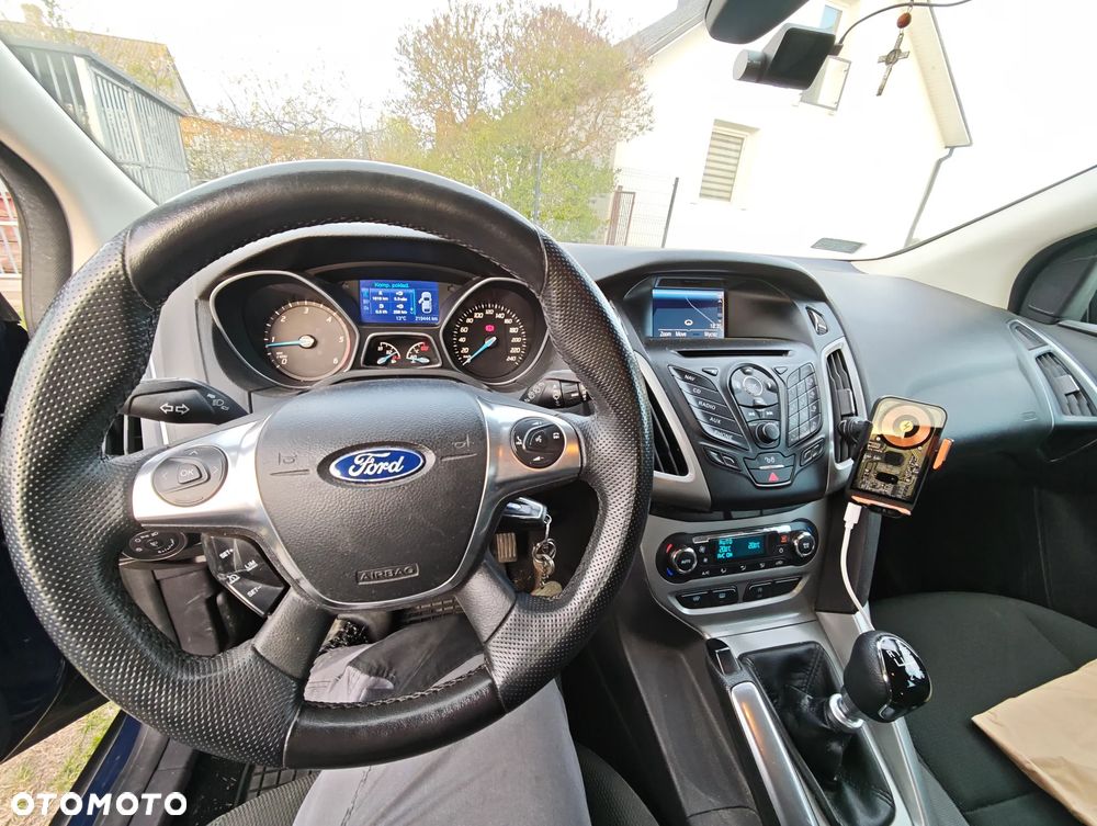 Ford Focus 1.6 TDCi DPF SYNC Edition - 6
