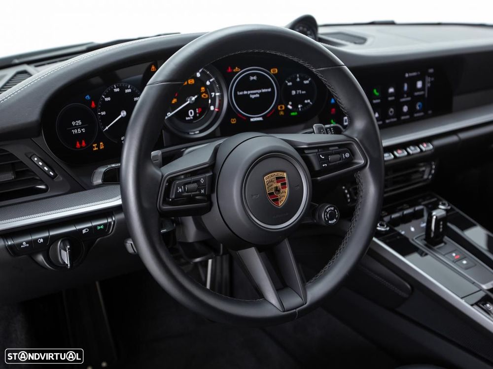Porsche 911 (992) - 23