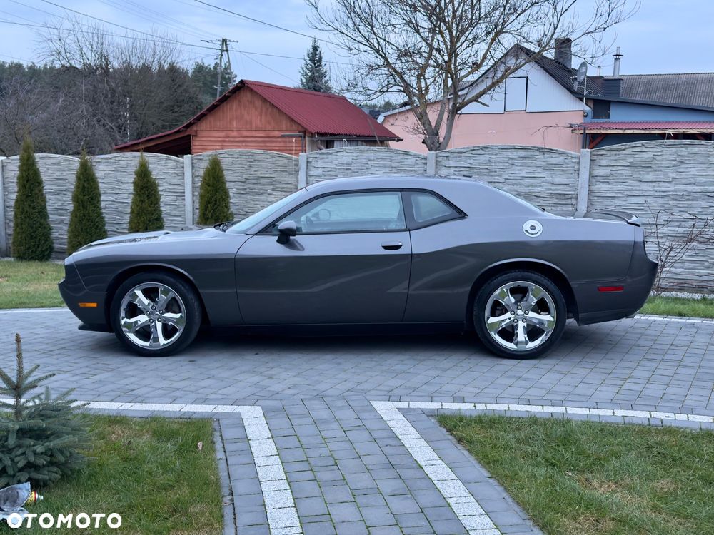 Dodge Challenger - 5