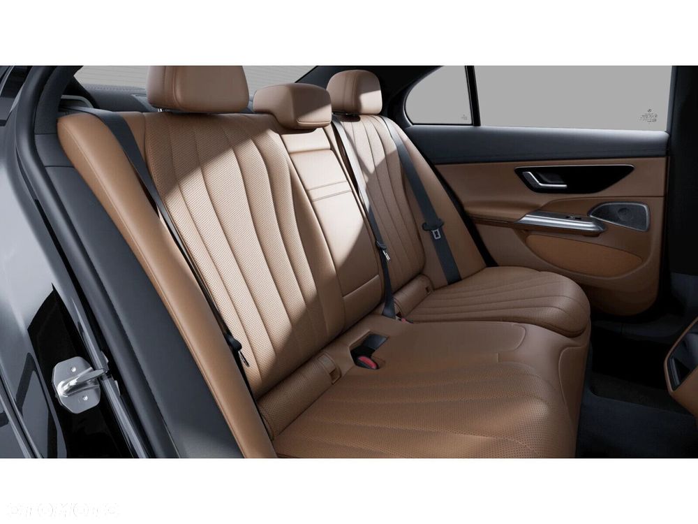 Mercedes-Benz Klasa E 200 mHEV 4-Matic Exclusive 9G-Tronic - 10