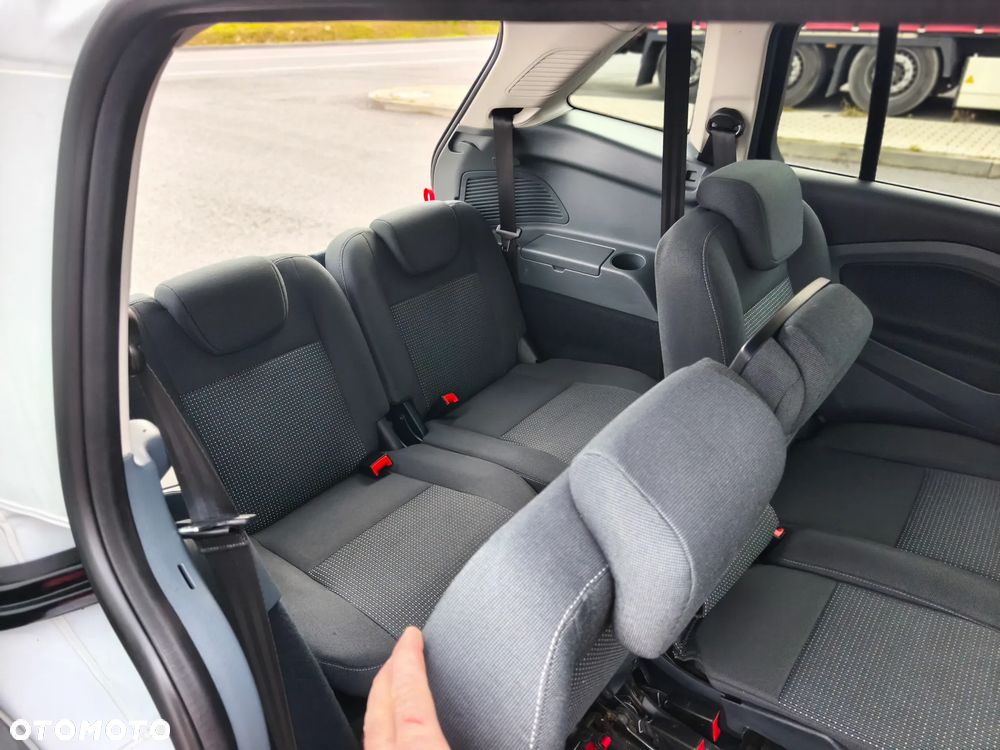 Ford Grand C-MAX 1.6 Ti-VCT Ambiente - 15