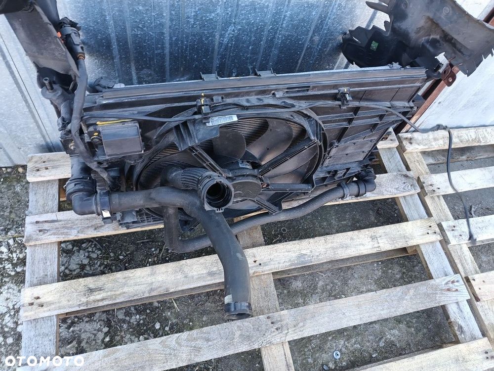 PEUGEOT 3008 II 17r- 1.5 BHDI Chłodnica wody klimatyzacji wentylator KPL - 6