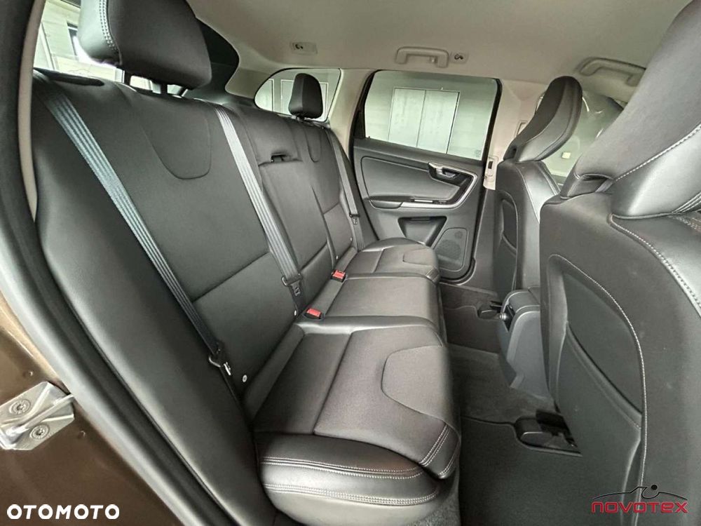 Volvo XC 60 D3 Geartronic Momentum - 21
