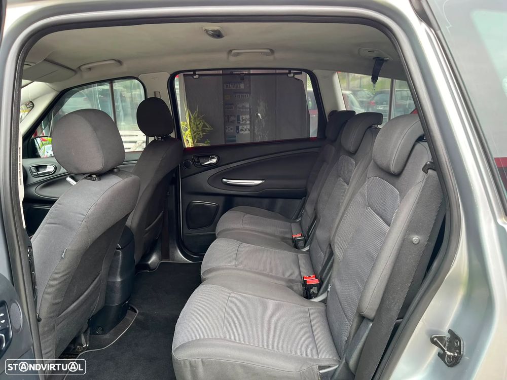Ford S-Max 1.8 TDCi Titanium 7L - 12