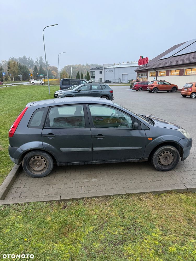 Ford Fiesta 1.3 Ambiente - 15