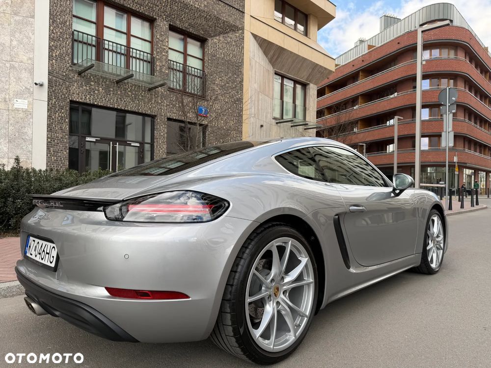 Porsche 718 Cayman - 3