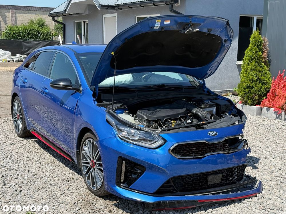 Kia ProCeed - 14