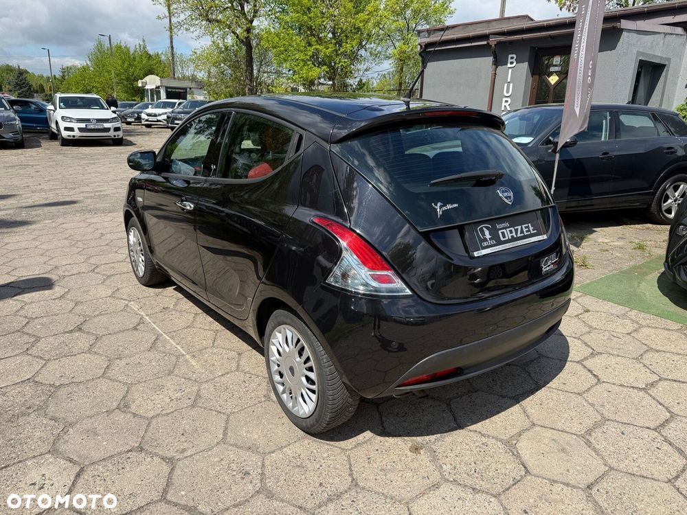 Lancia Ypsilon - 7