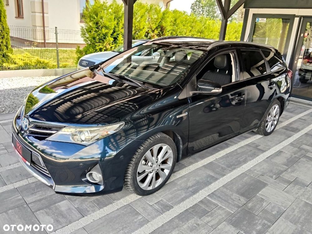 Toyota Auris - 1