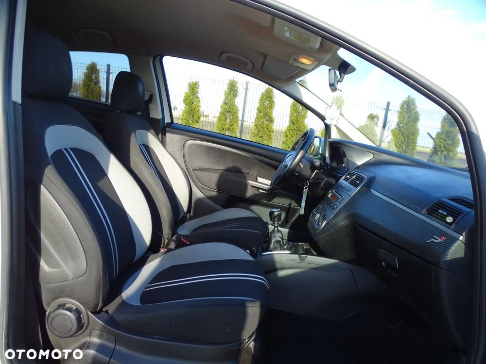 Fiat Grande Punto - 24