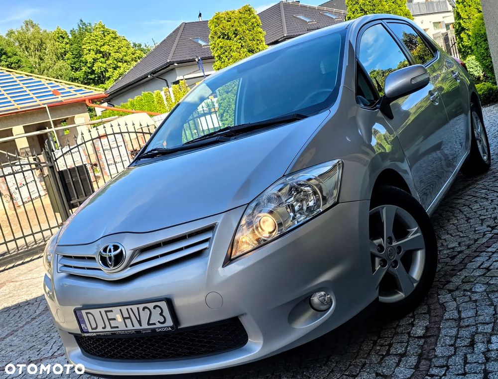 Toyota Auris 1.6 Prestige - 3