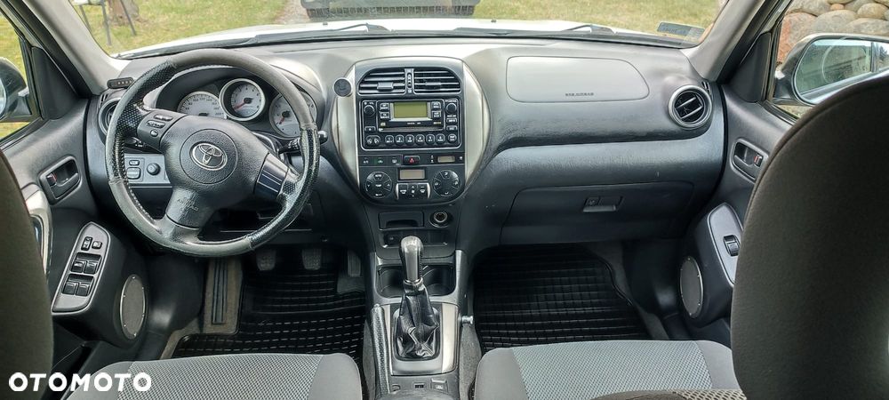 Toyota RAV4 2.0 VVT-i 4x4 - 7