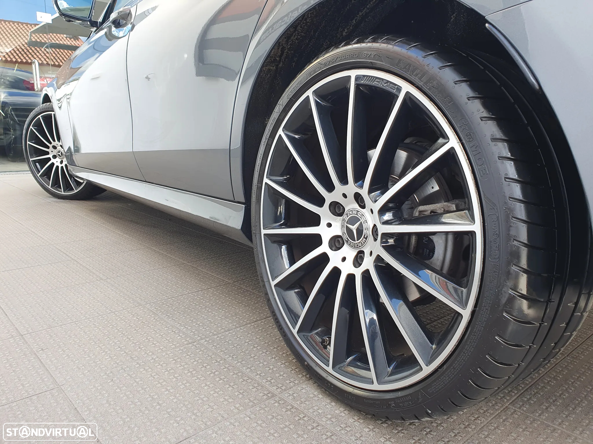 Mercedes-Benz E 220 d AMG - 21