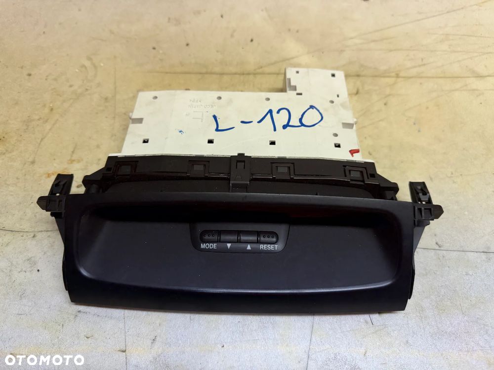 Wyświetlacz radia Toyota Land Cruiser 120 - 83290-60251 (oryginalne) - 2