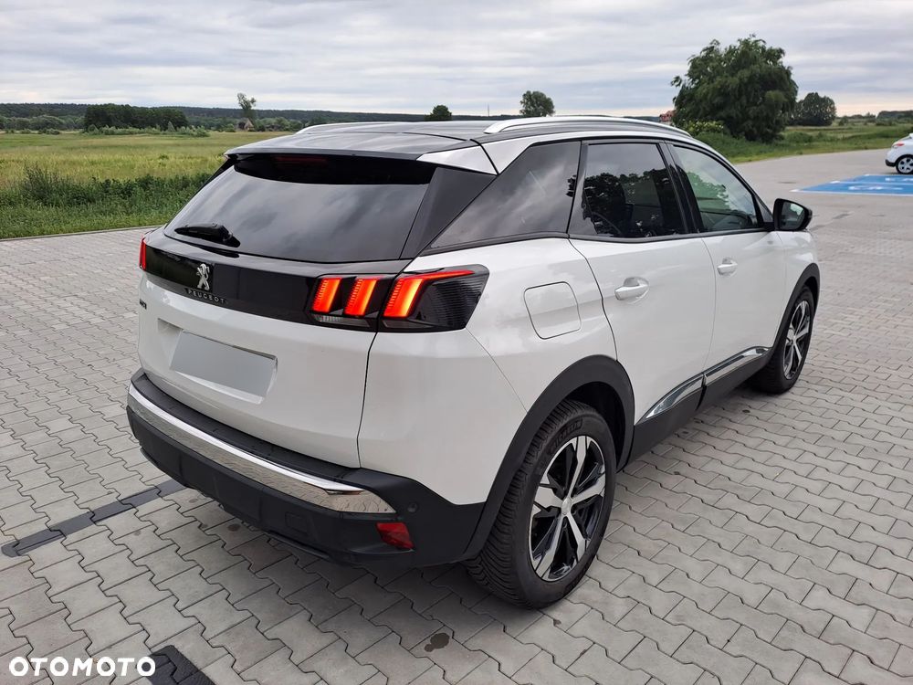 Peugeot 3008 1.2 PureTech Allure S&S EAT6 - 5