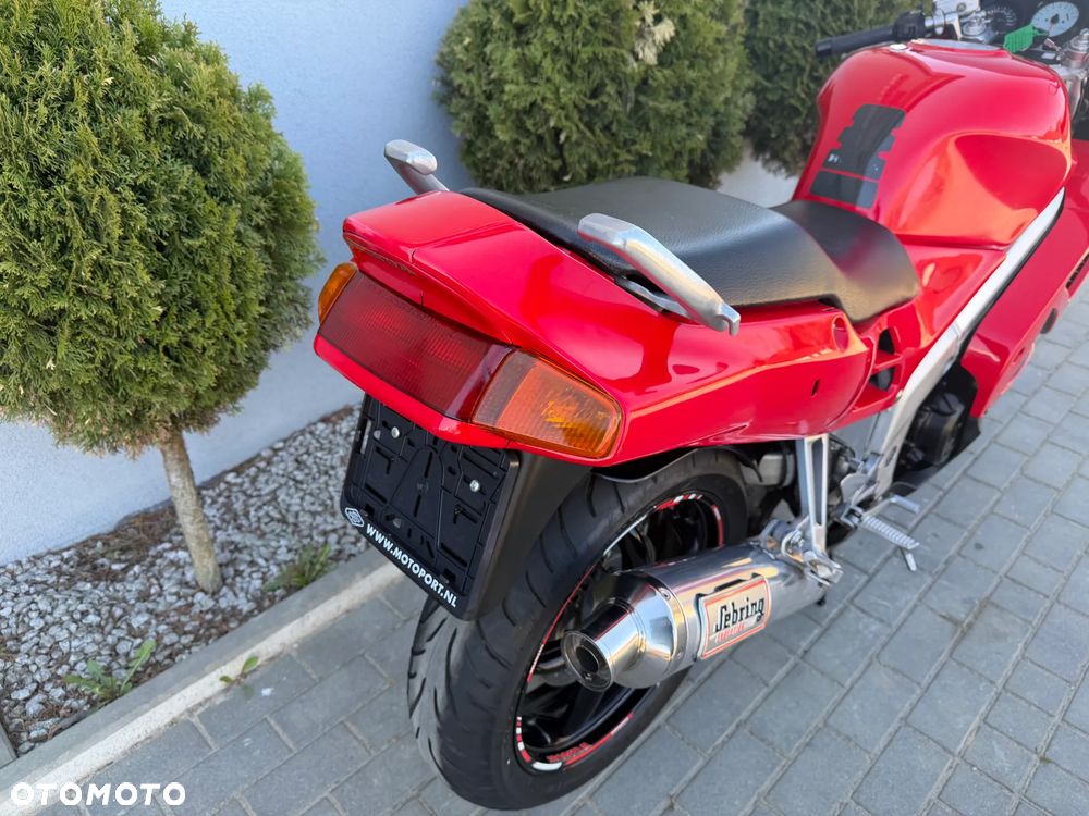 Honda VFR - 22