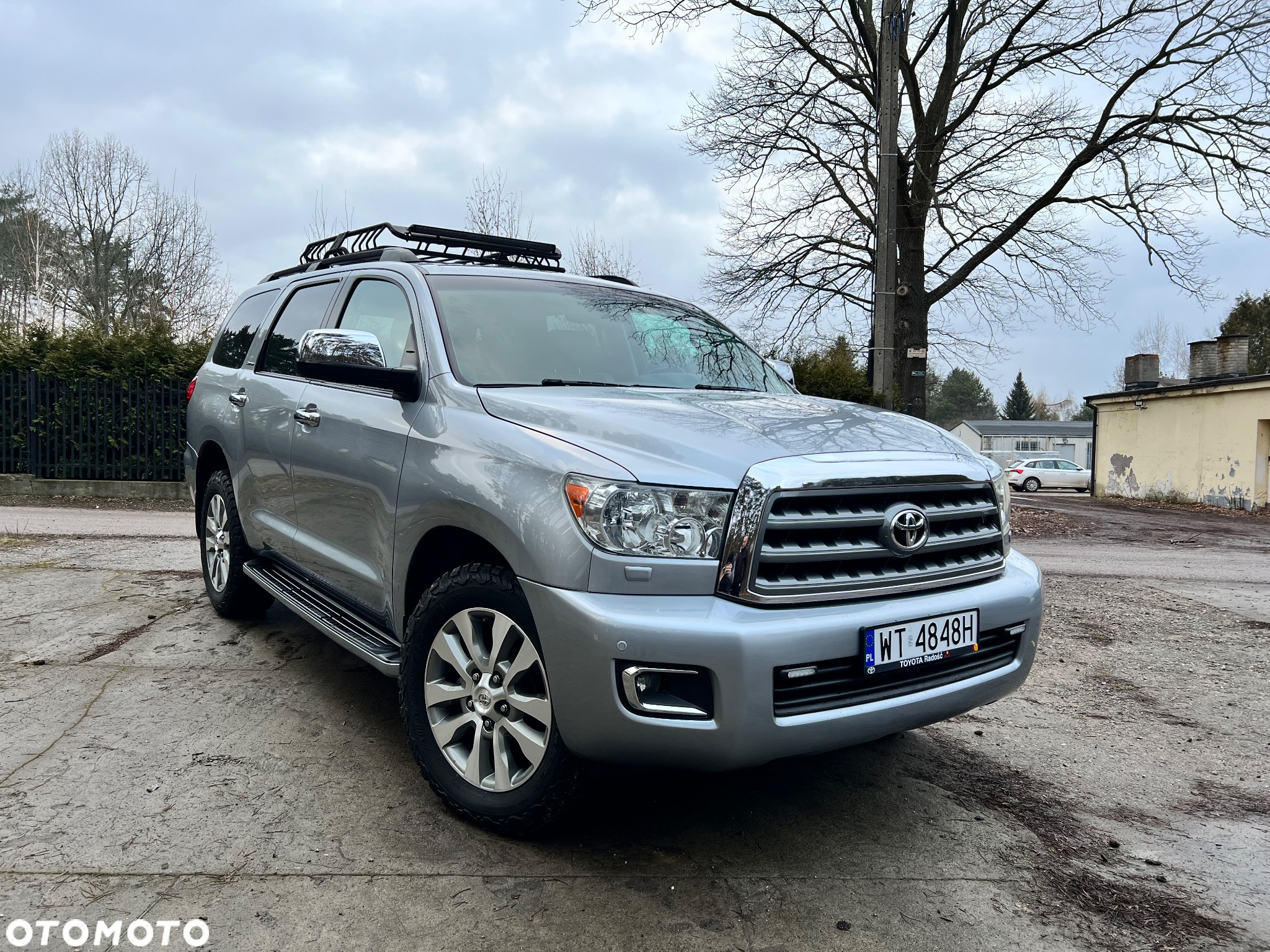 Toyota Sequoia - 12
