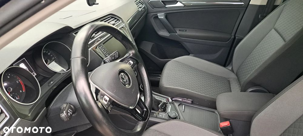 Volkswagen Tiguan 2.0 TDI SCR 4Motion BlueMotion Technology Comfortline - 8