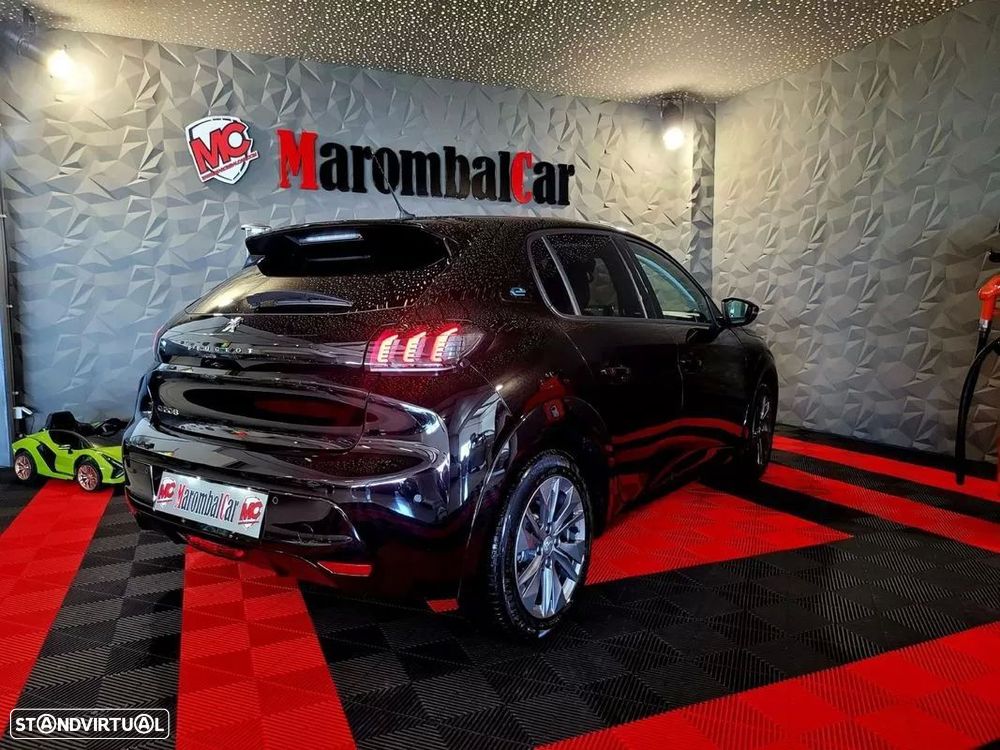 Peugeot e-208 Allure - 7