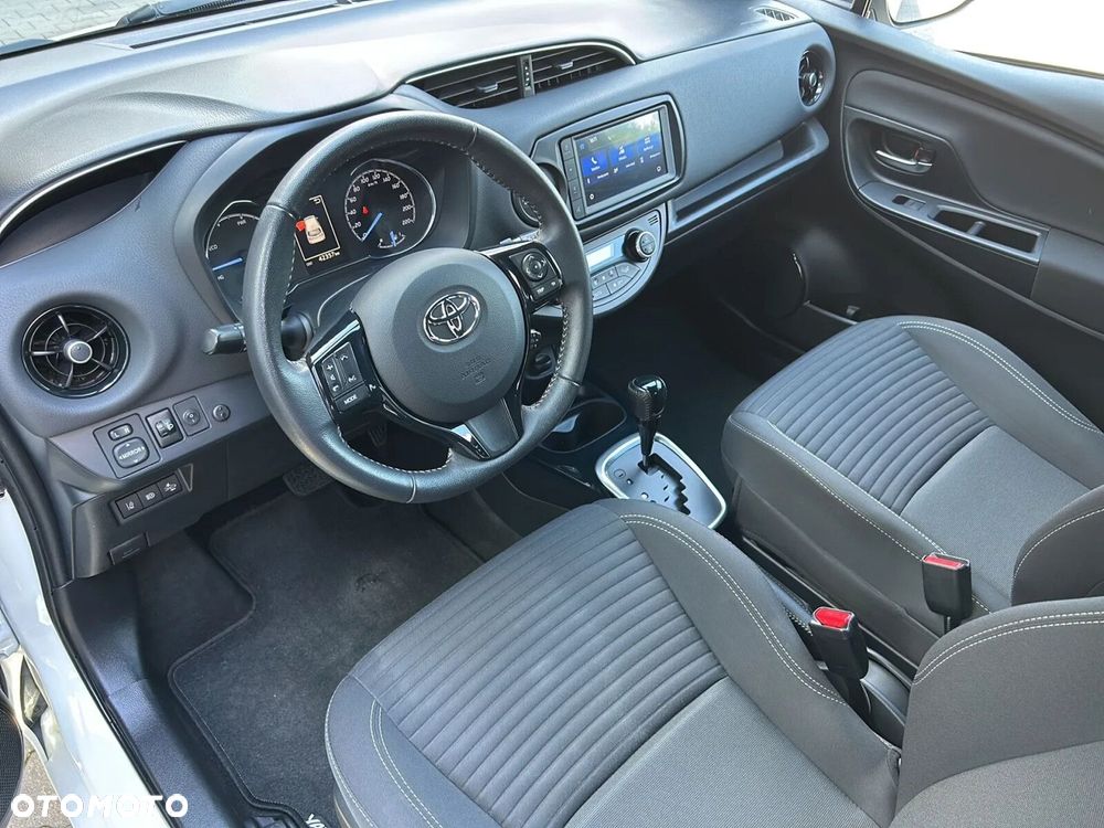 Toyota Yaris - 7