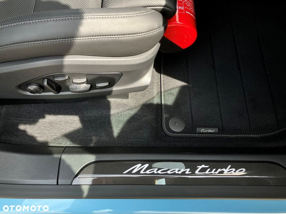 Porsche Macan - 18