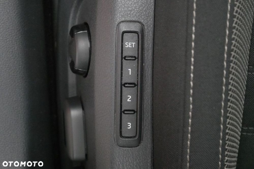 Skoda Superb 2.0 TDI SCR 4x4 Scout DSG - 34