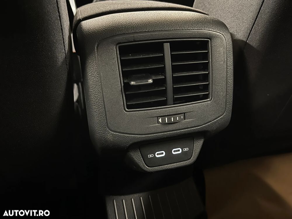 Volkswagen T-Roc 2.0 TDI Life - 23