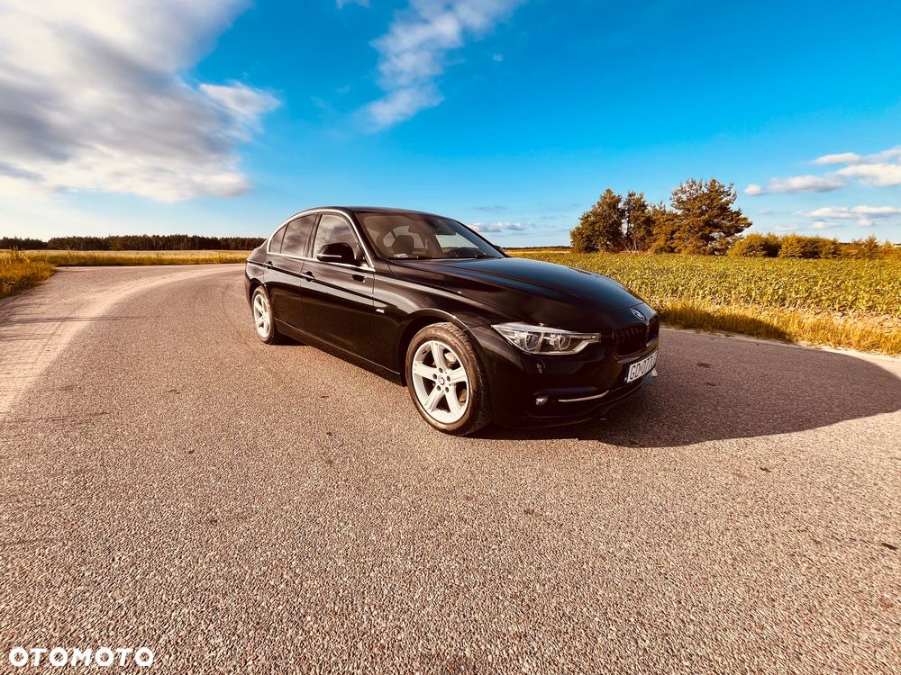 BMW Seria 3 318d Sport Line - 4