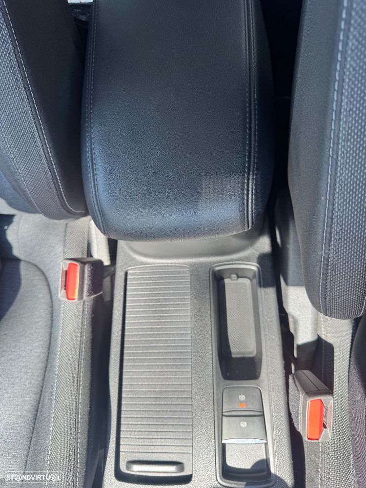 Ford Focus SW 1.0 EcoBoost MHEV Active X - 28
