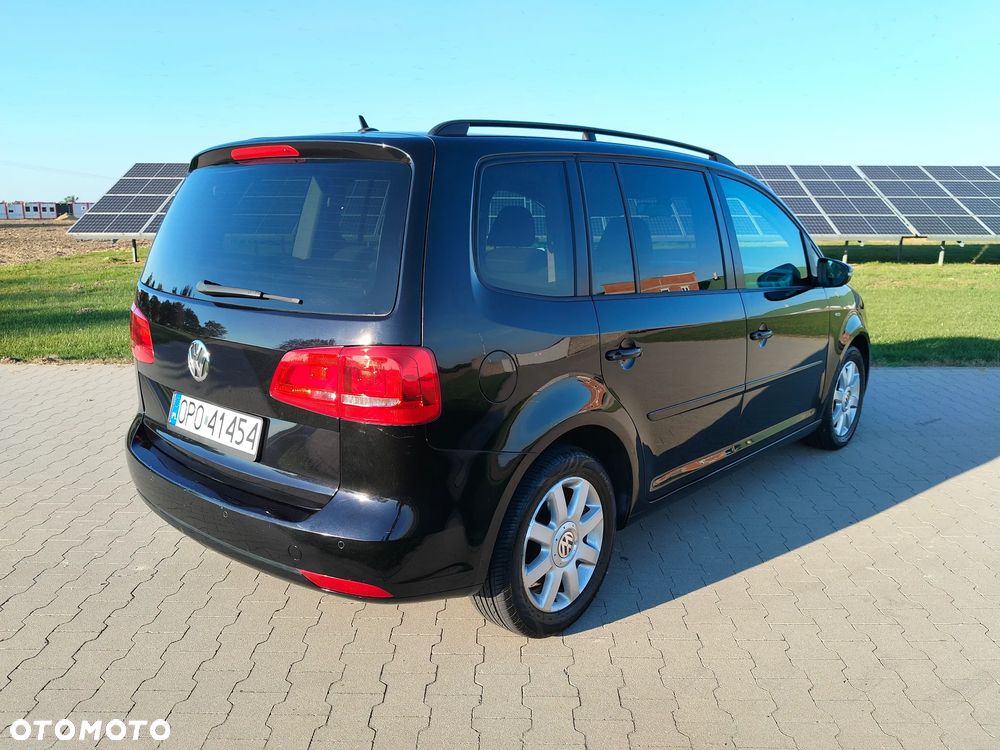 Volkswagen Touran - 4