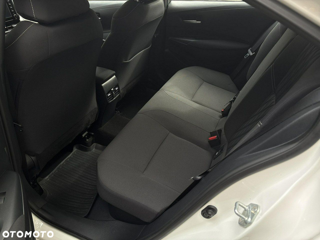 Toyota Corolla - 11