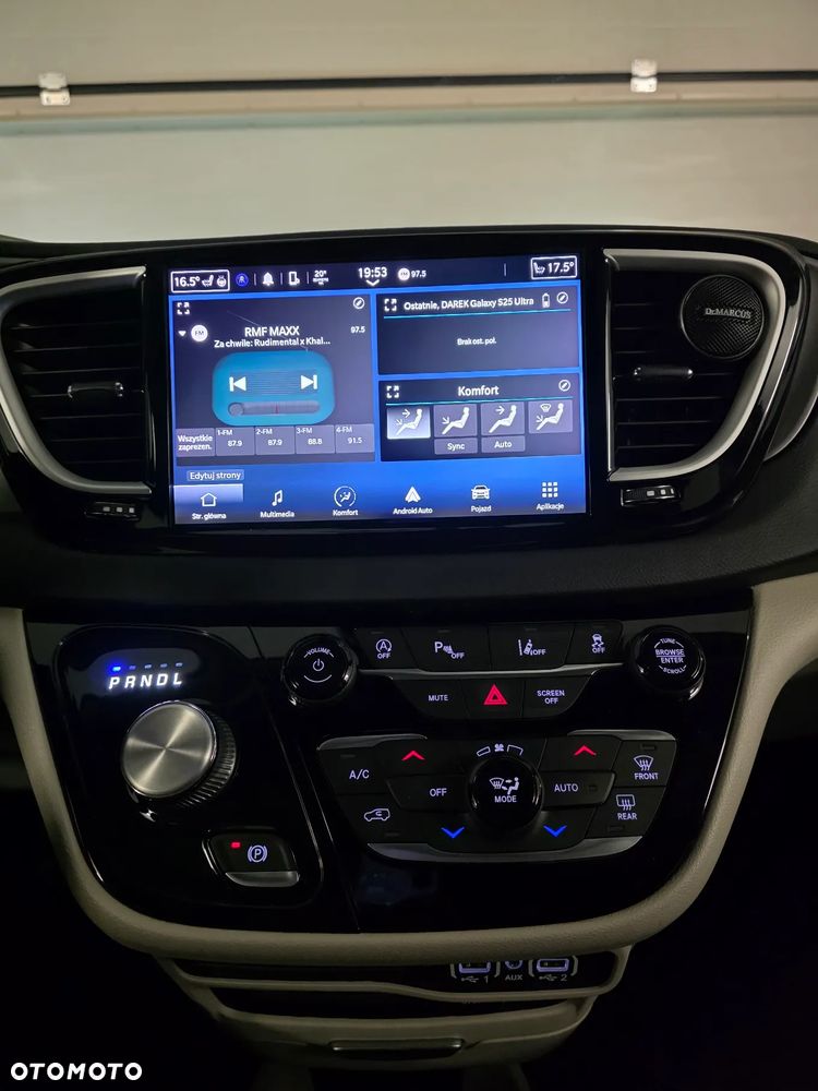 Chrysler Pacifica - 21