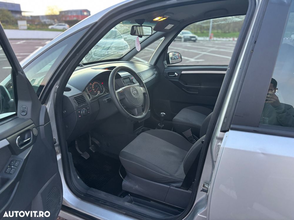 Opel Meriva 1.6i Cosmo - 3