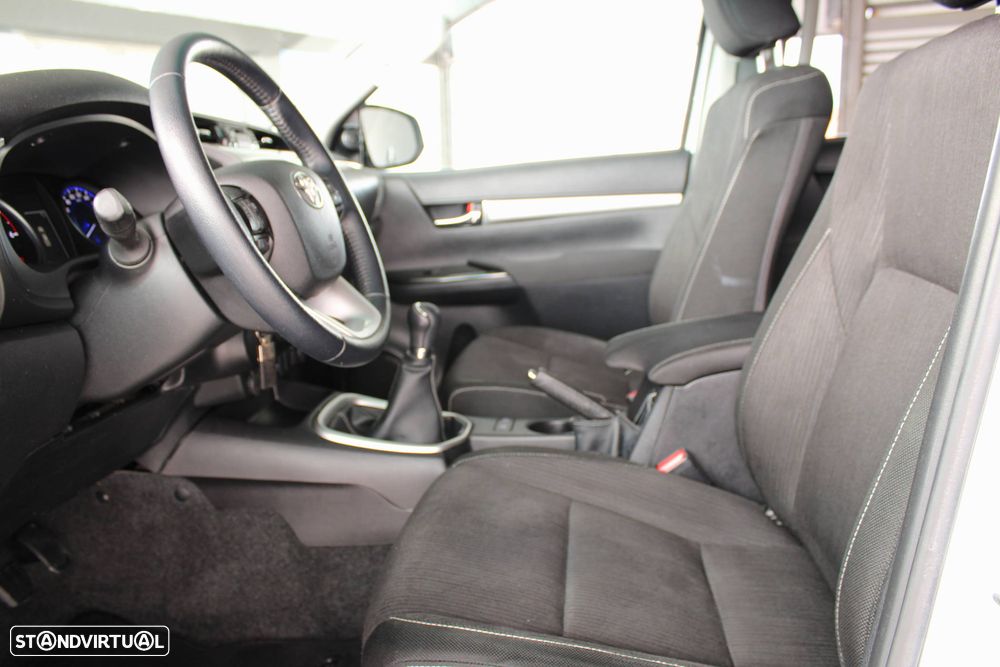 Toyota HILUX 2.4D4D C/DUPLA 2WD TRACKER - 11