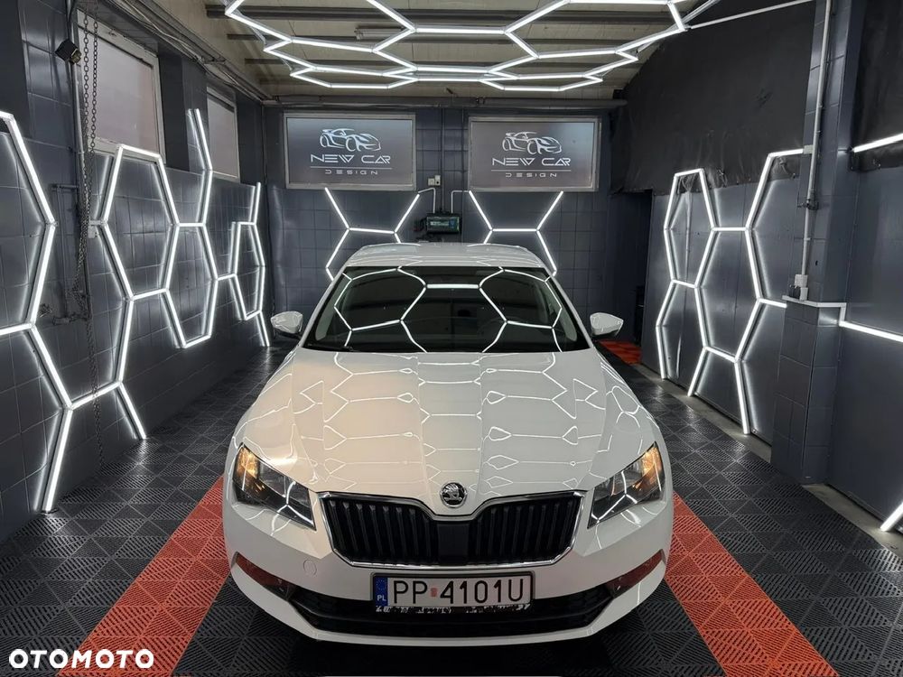 Skoda Superb 2.0 TDI Ambition - 13