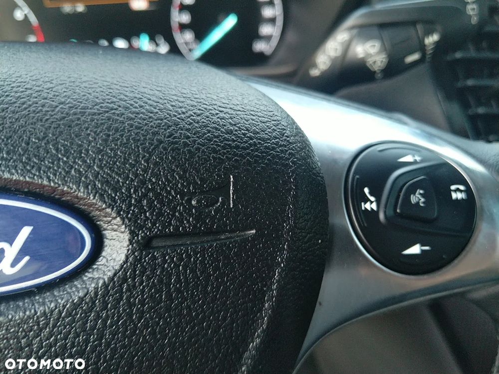 Ford Tourneo Connect - 24