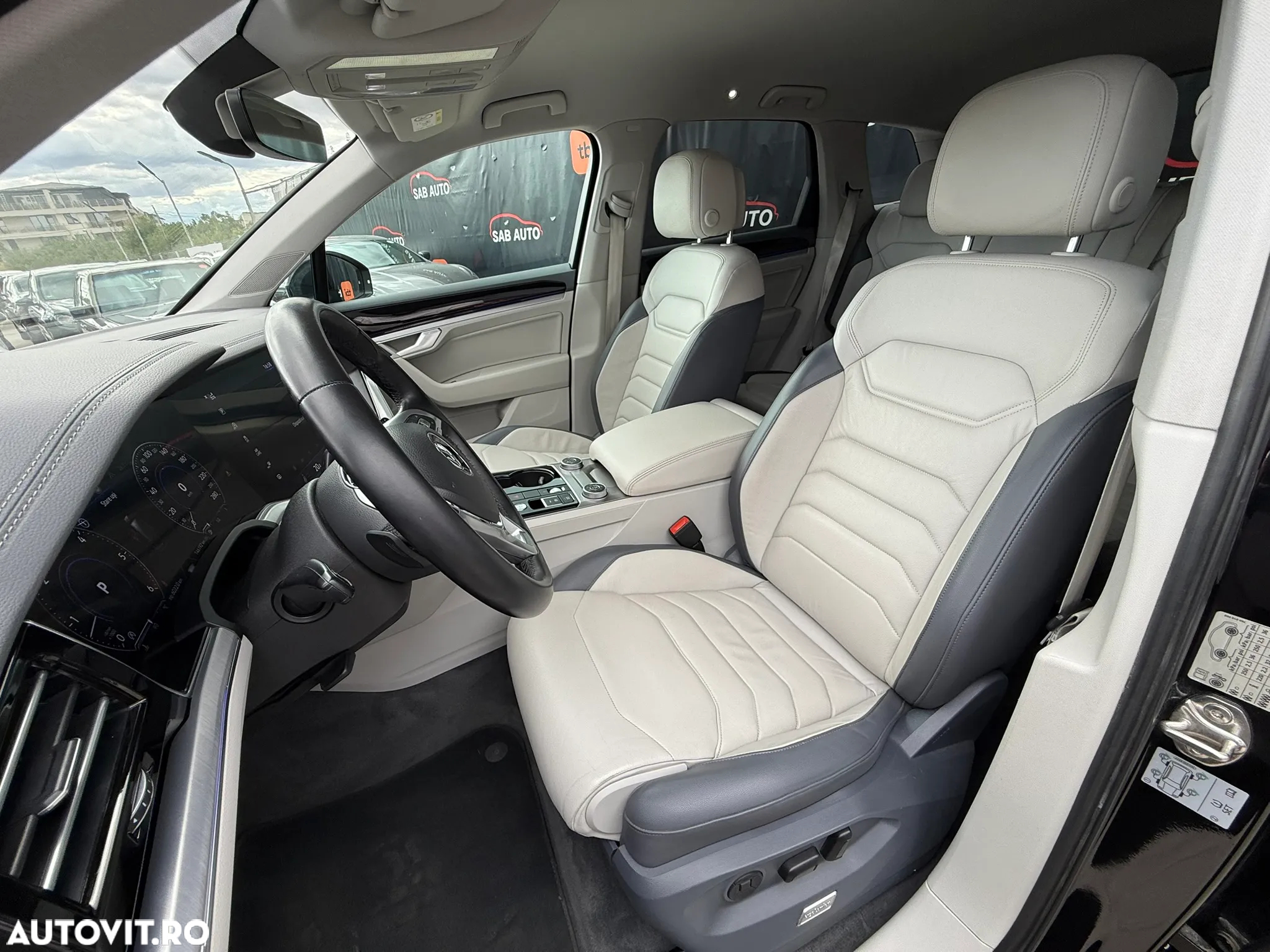 Volkswagen Touareg V6 TDI Elegance - 11