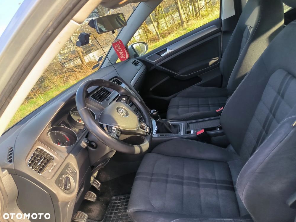 Volkswagen Golf 1.6 TDI BMT Comfortline - 12