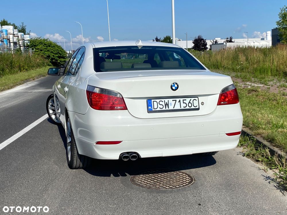 BMW Seria 5 520i - 8
