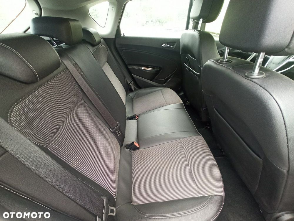 Opel Astra IV 1.7 CDTI Cosmo - 11