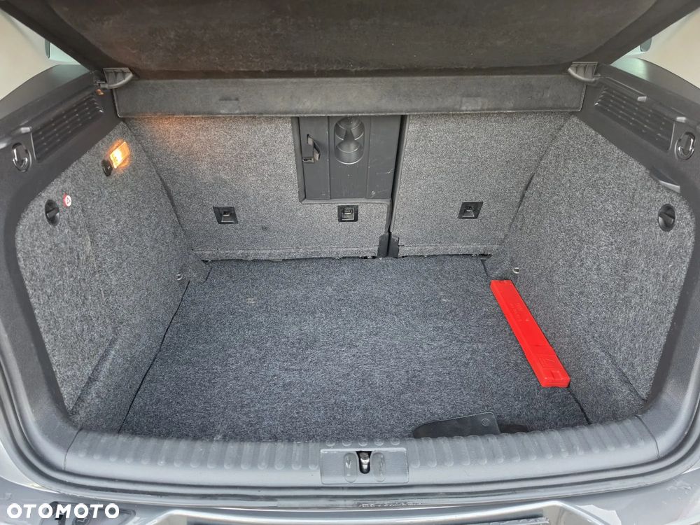 Volkswagen Tiguan 2.0 TDI DPF 4Motion BlueMotion Technology DSG Lounge Sport & Style - 4