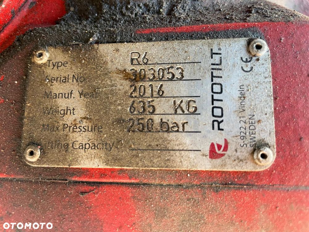 Volvo EC220DL - 22