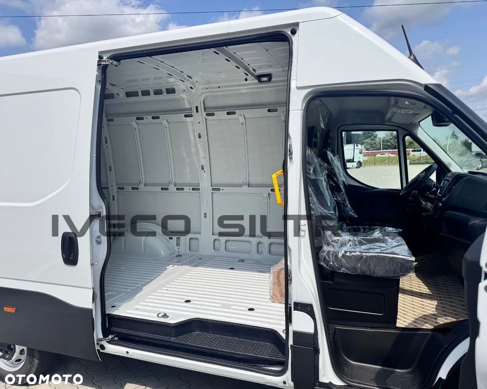 Iveco DAILY 35S16V - 12